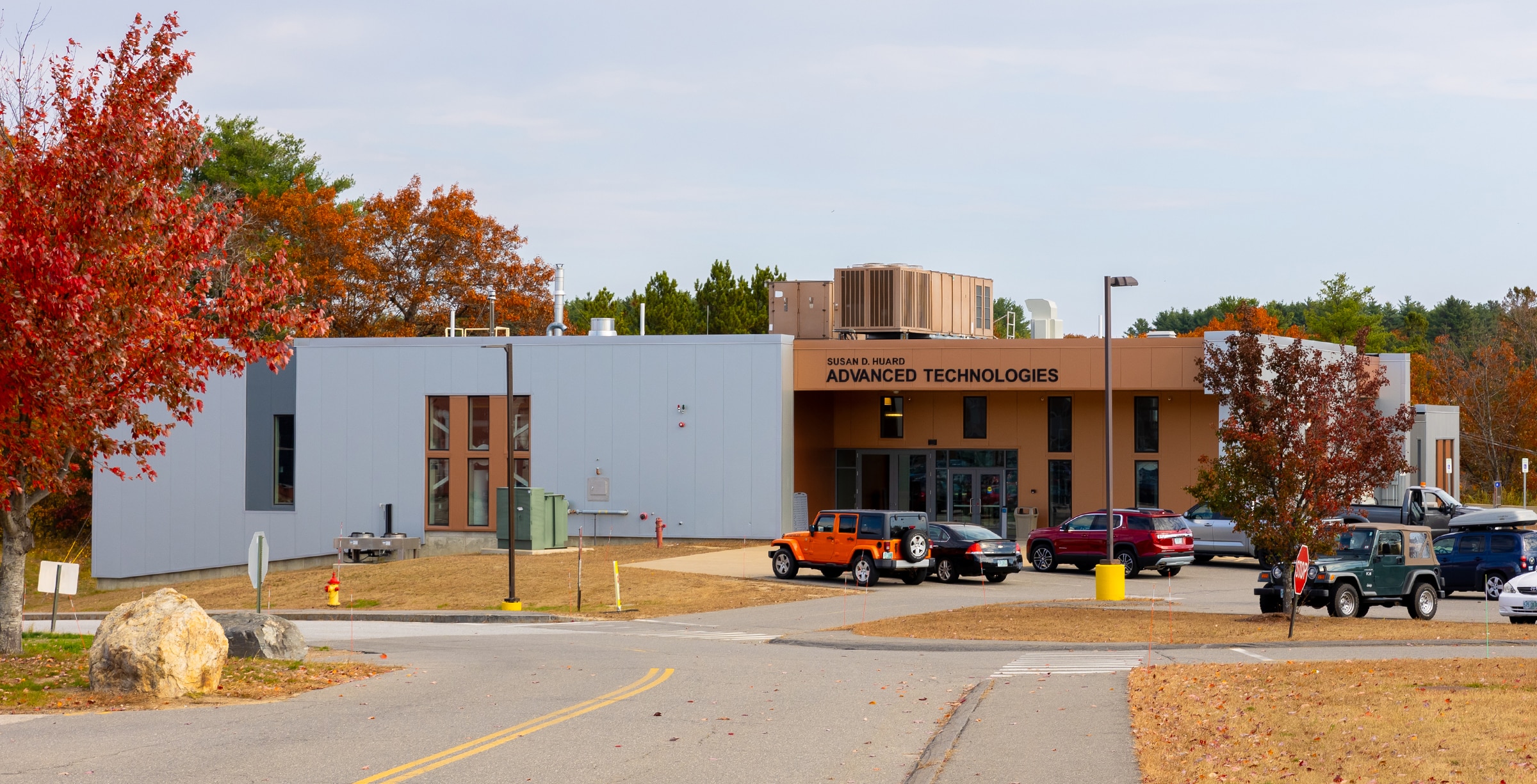 MCC Susan D. Huard Advanced Technologies Building in Fall